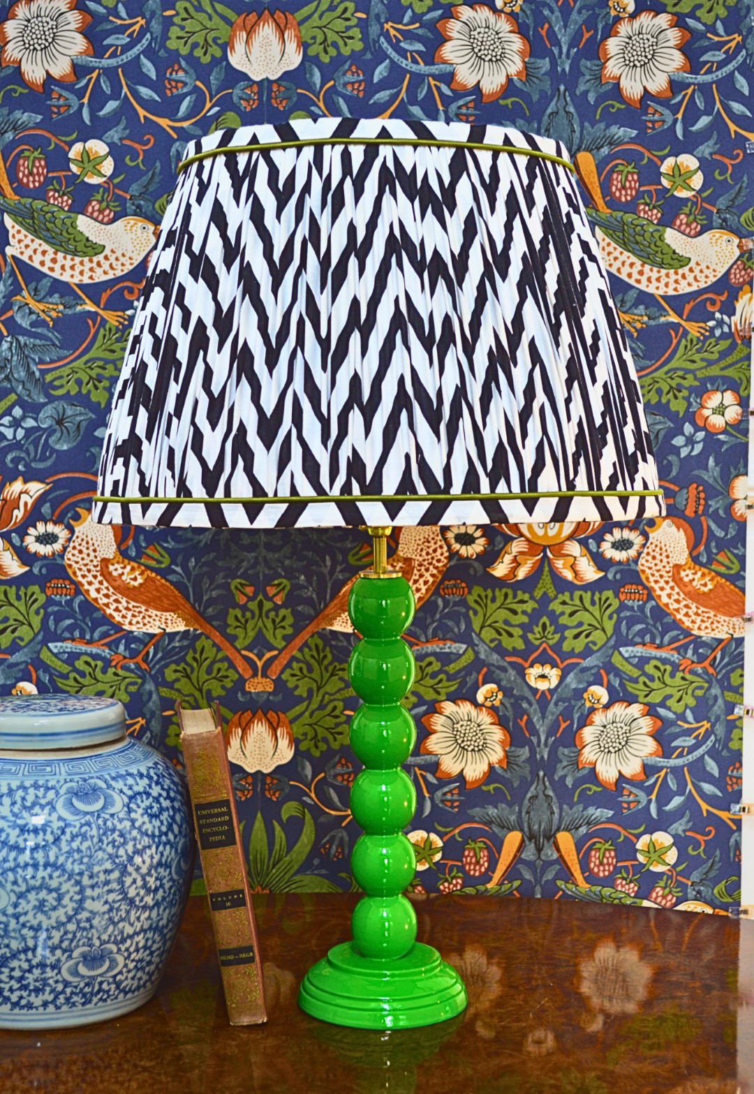 Retro Green Base With B and W Shade